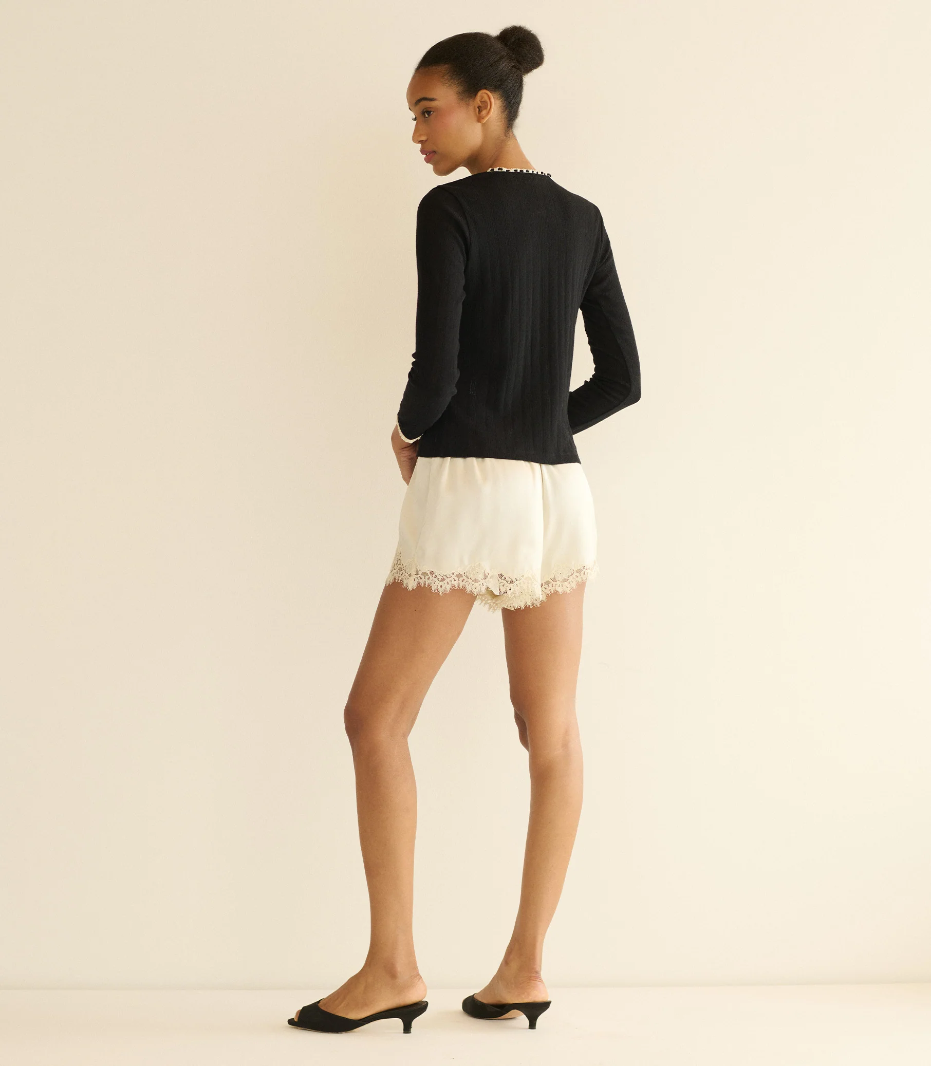 ALEXANDRIA TEE -- BLACK - Image 5