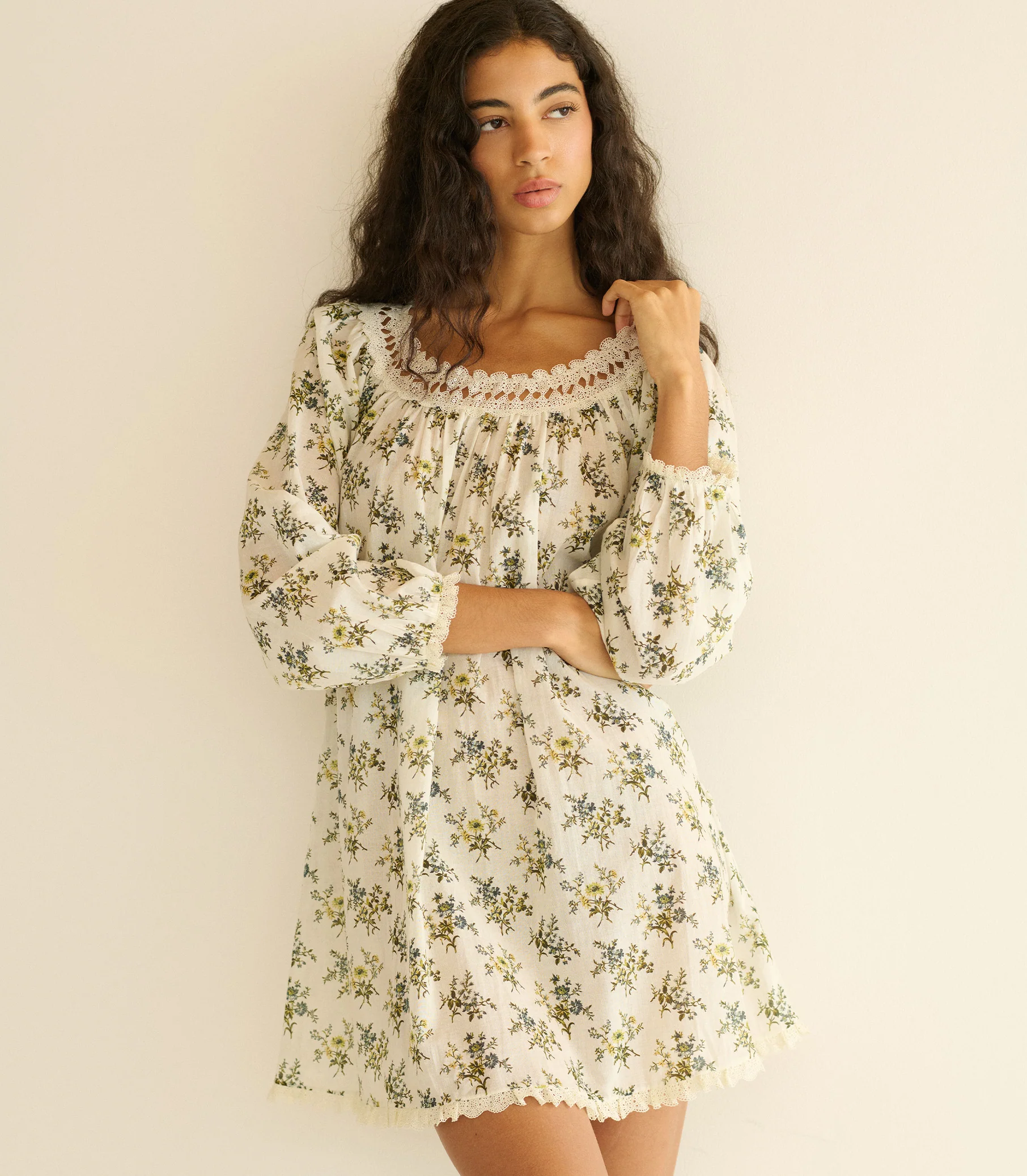 DONELLE NIGHTGOWN -- CRÈME FLEUR DU PALAIS