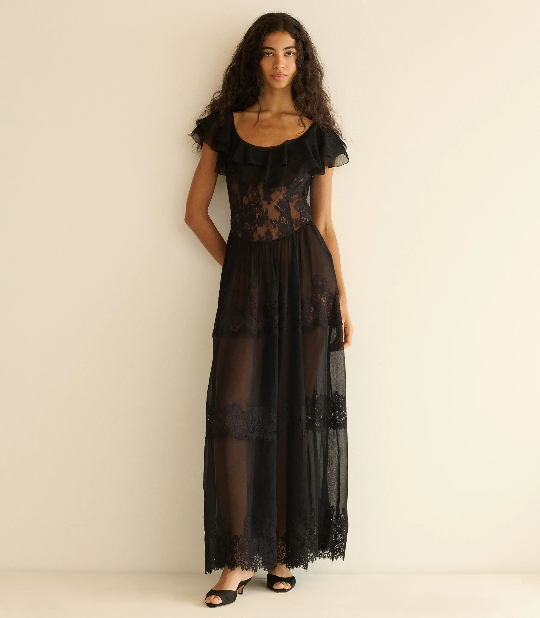 JOYELLE DRESS -- BLACK - Image 4