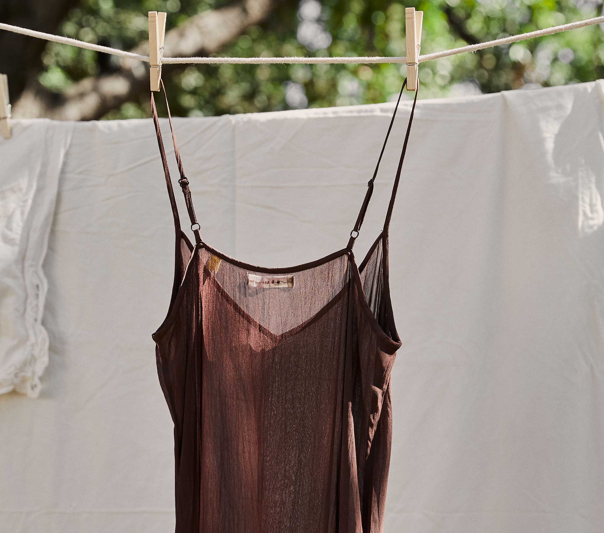 LONG DEEP V-NECK SLIP -- UMBER - Image 4