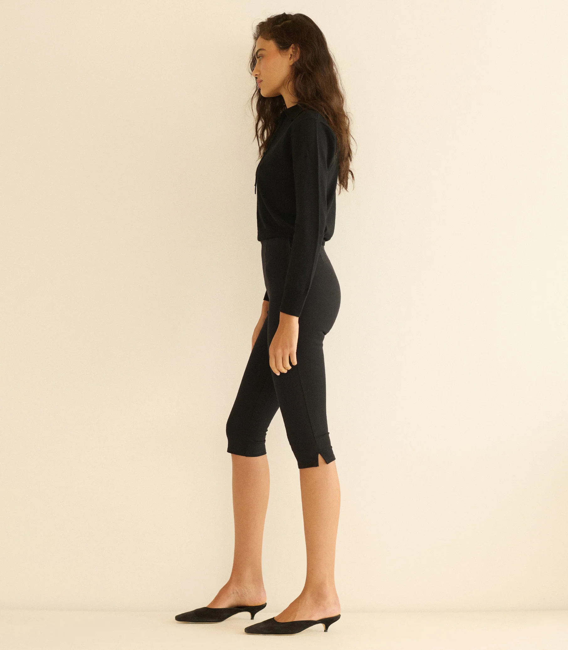 LULA CAPRI PANT -- BLACK - Image 9
