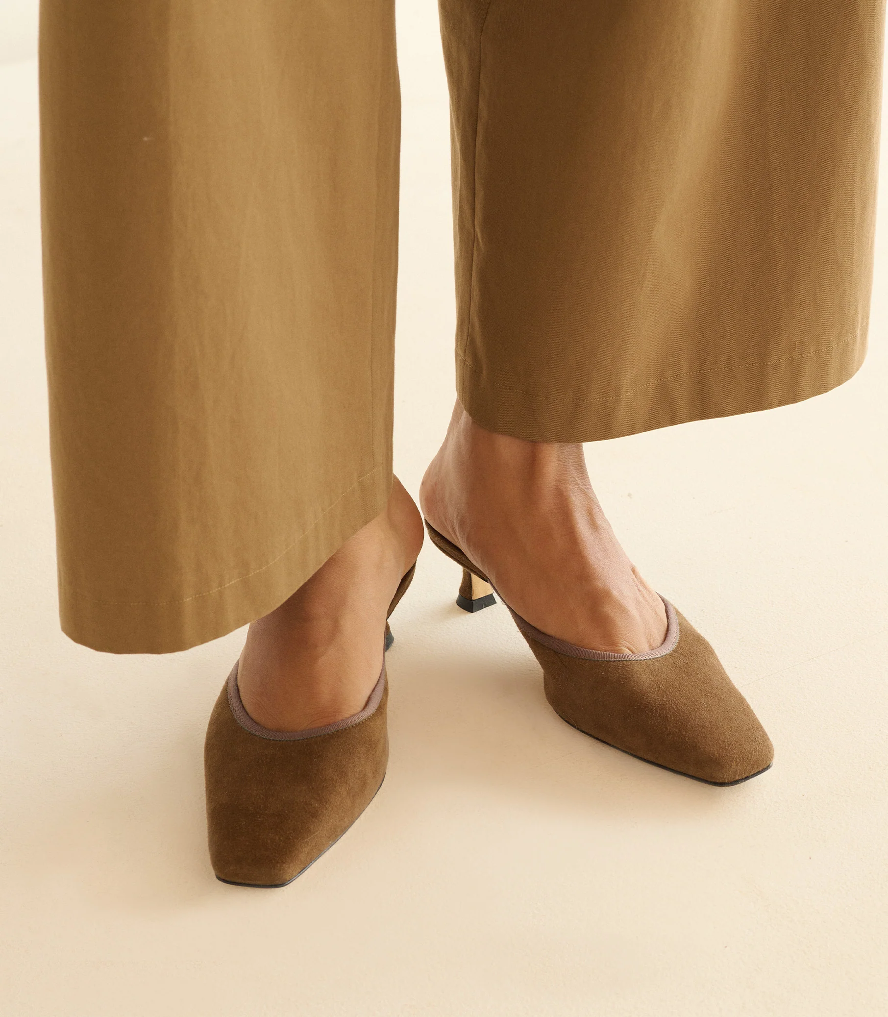 LUMA HEEL -- TOBACCO SUEDE