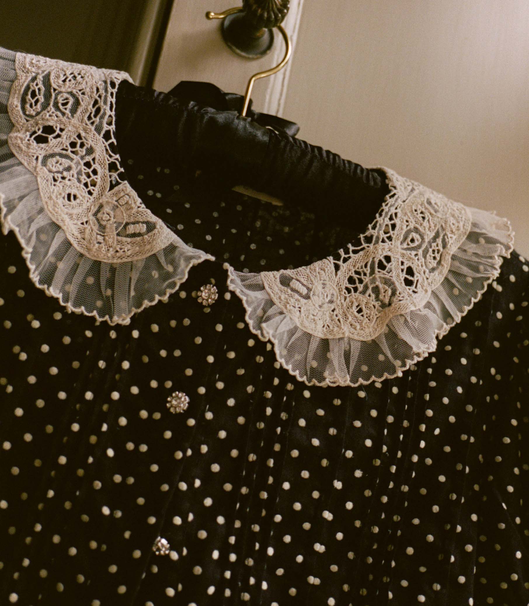 OLETA TOP -- NOIR DOT - Image 5
