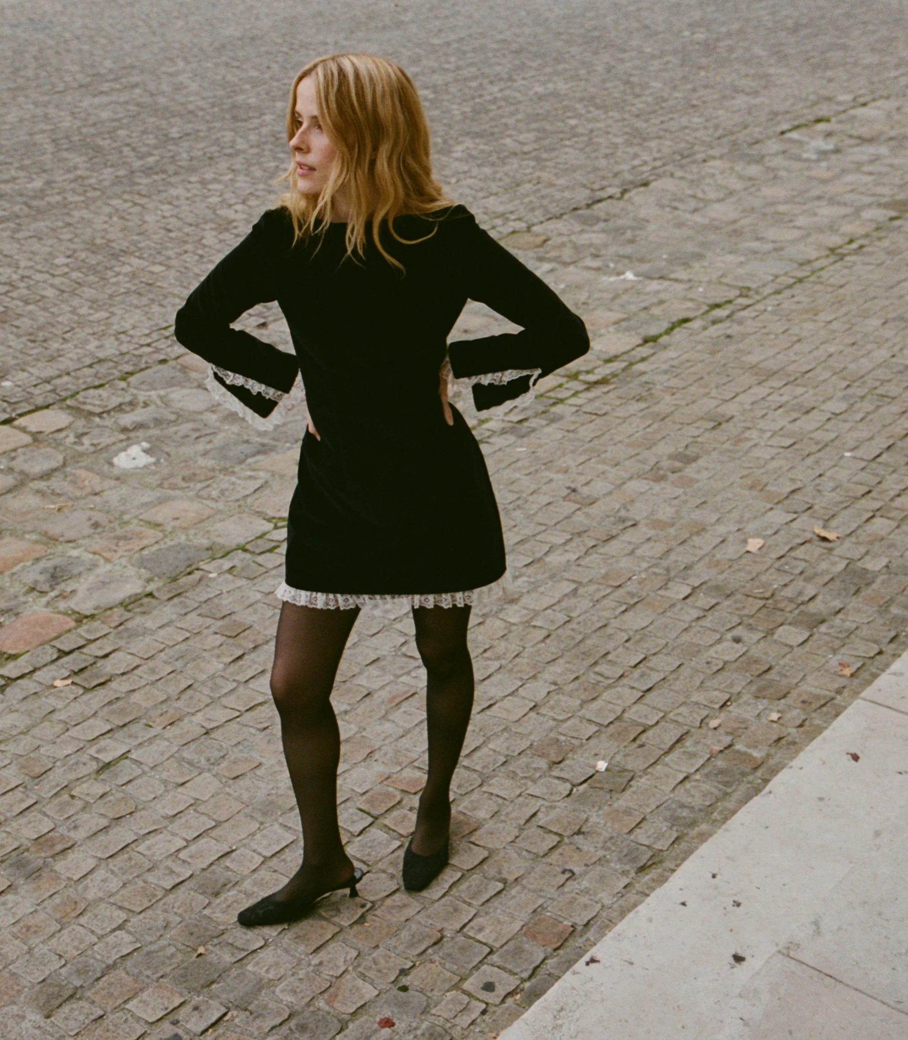 SAVINE DRESS -- BLACK - Image 4
